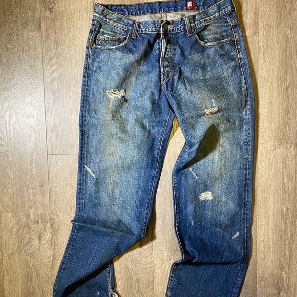 Howe Distressed Denim - Picture 1 of 4